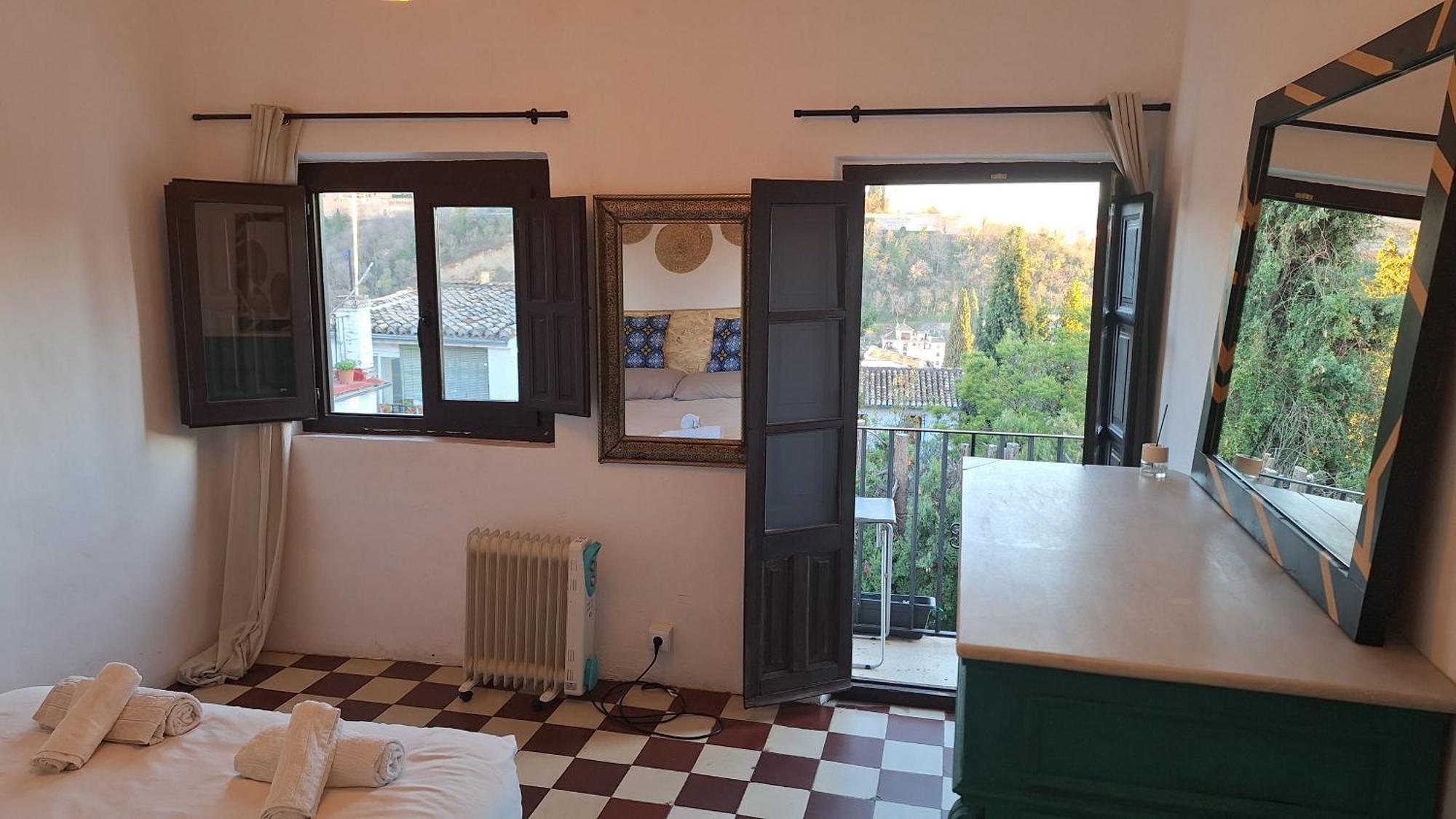 Private Apart For 4 Pax Apartment Granada